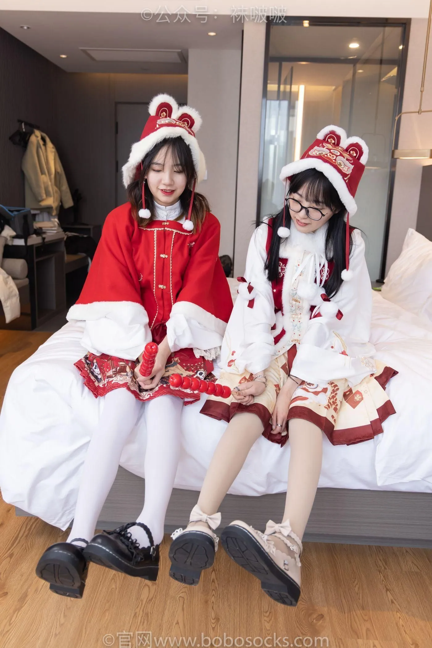 [BoBoSocks袜啵啵]NO.054 小甜豆与稚予-给大家拜年啦 [139P]插图